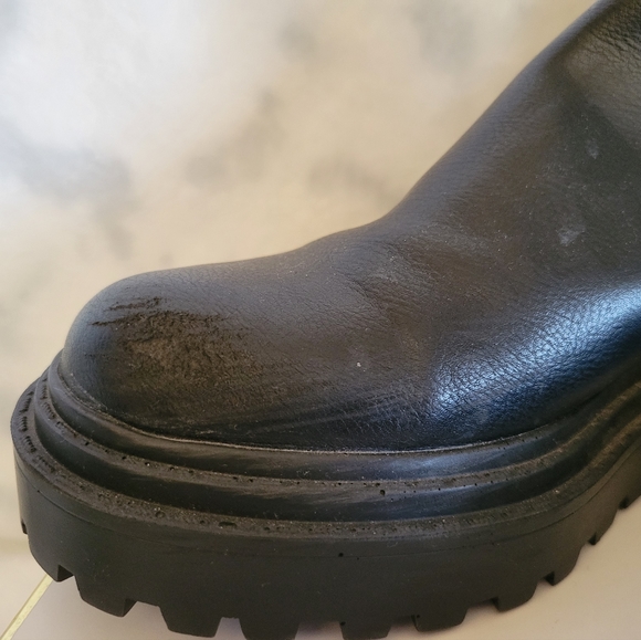 Stradivarius flat chelsea boots with rubber sole in black Size 7 - Picture 7 of 8